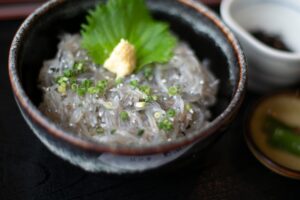 江ノ島で有名な食べ物は？しらすが食べられるおすすめの店紹介！